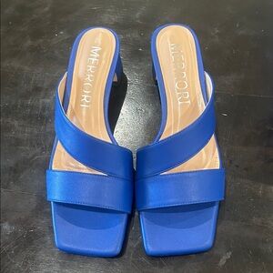 NEW!!  Blue Strappy Low Heeled Sandals